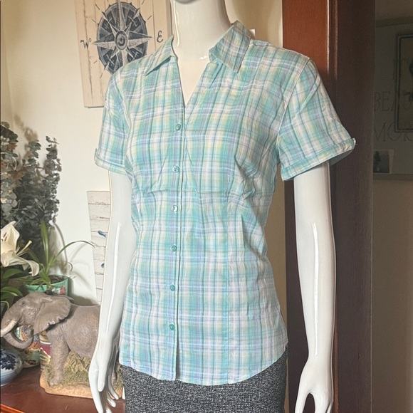 Northern Reflections Tops - NWT northern reflections size small cotton Plaid Button-Up Women’s Top